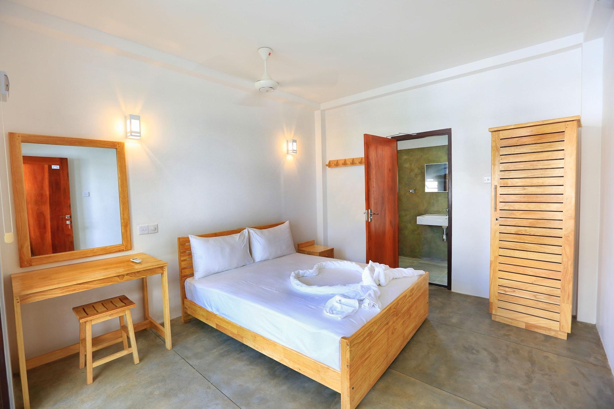Arugambay Roccos Hotel Arugam Bay Exterior photo