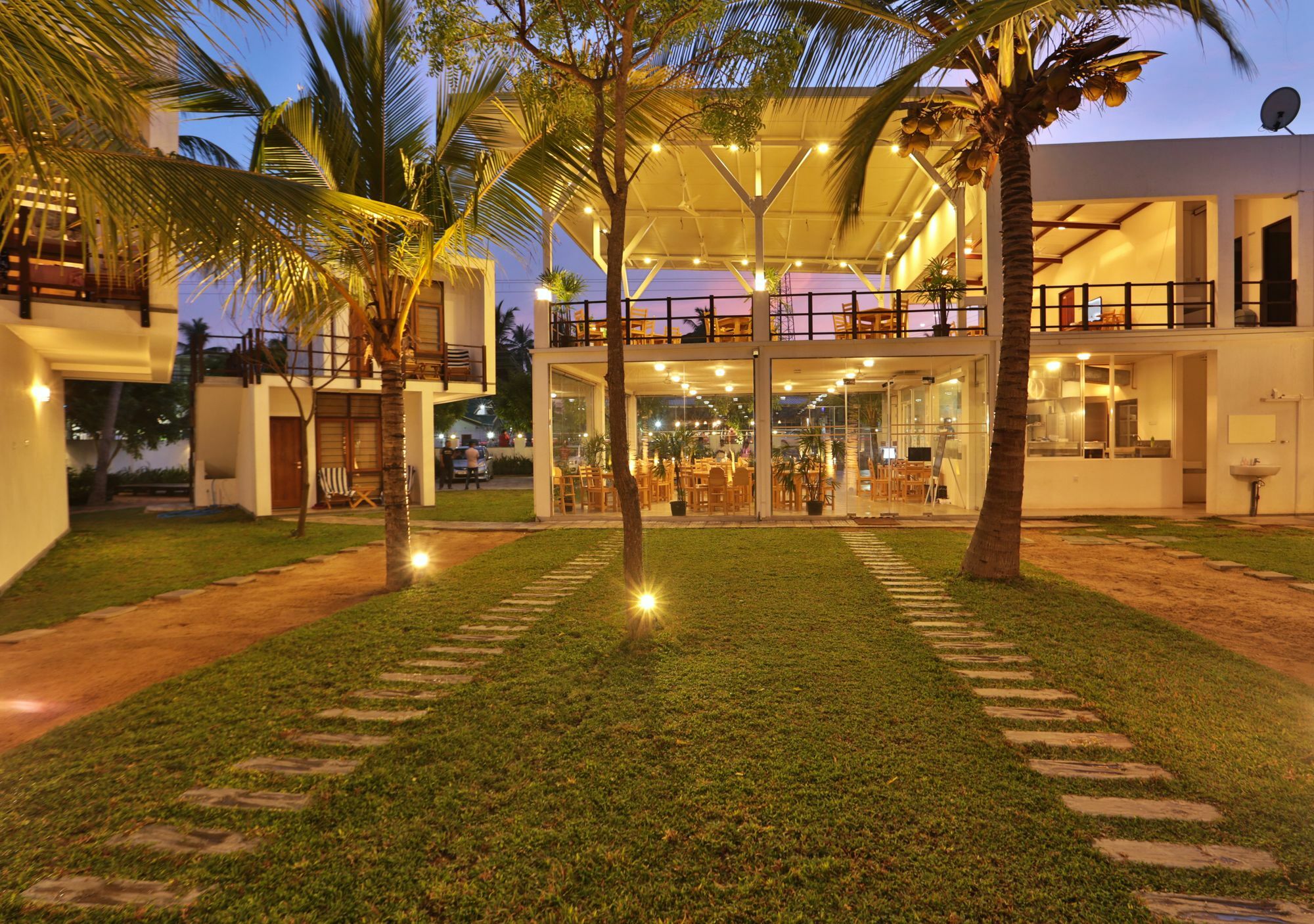 Arugambay Roccos Hotel Arugam Bay Exterior photo